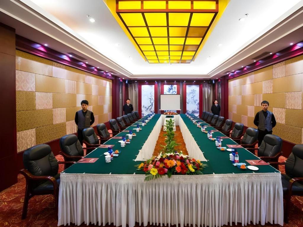 Feicheng Blossom Hotel Exterior foto