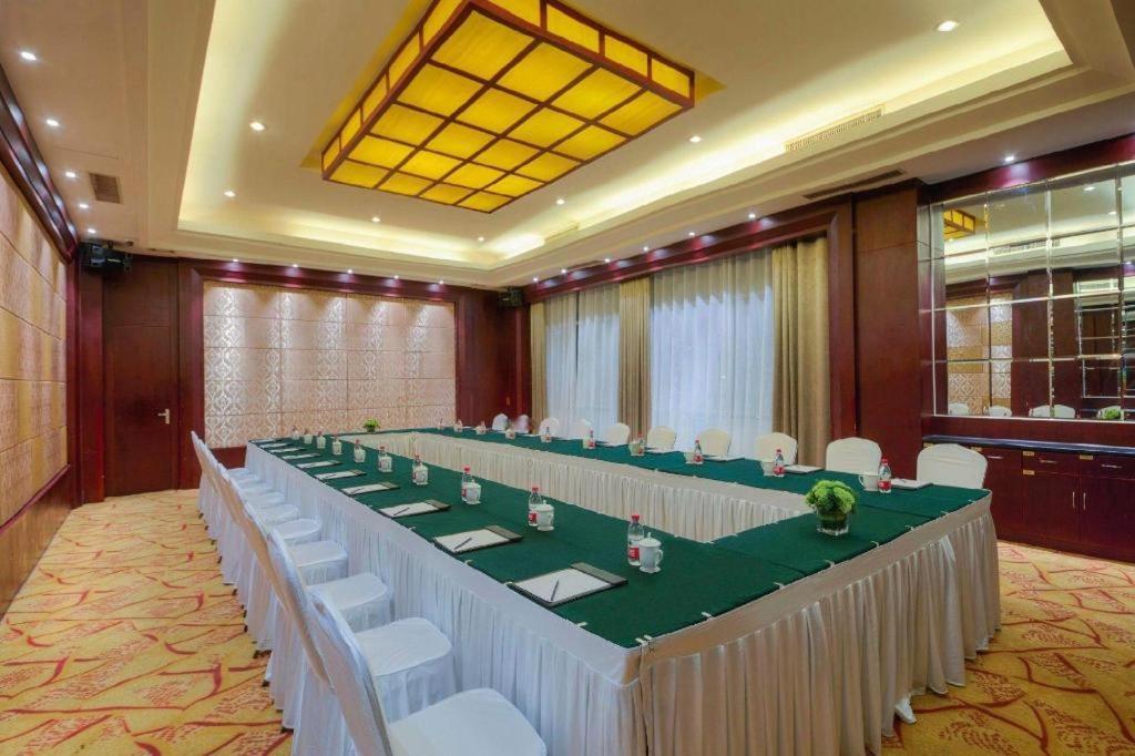 Feicheng Blossom Hotel Exterior foto