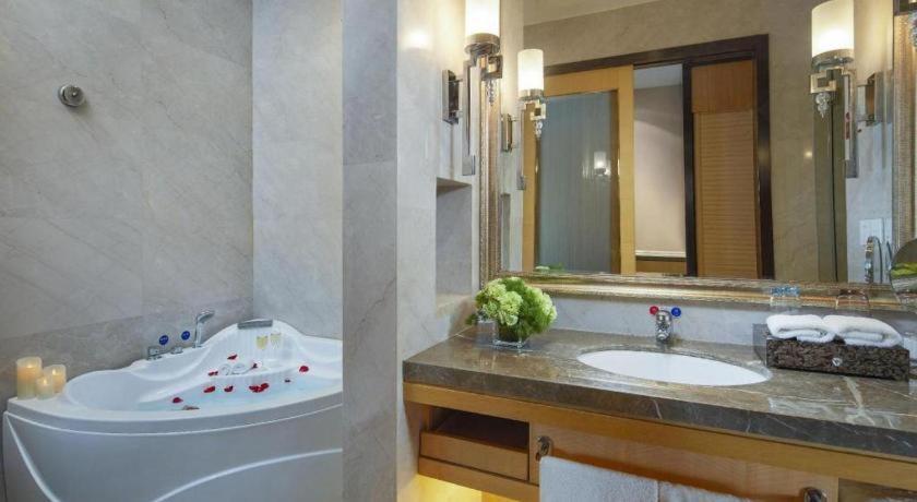 Feicheng Blossom Hotel Exterior foto
